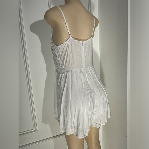 Guess Women's Cream and White Playsuit-romper Size M - Picture 3 of 4